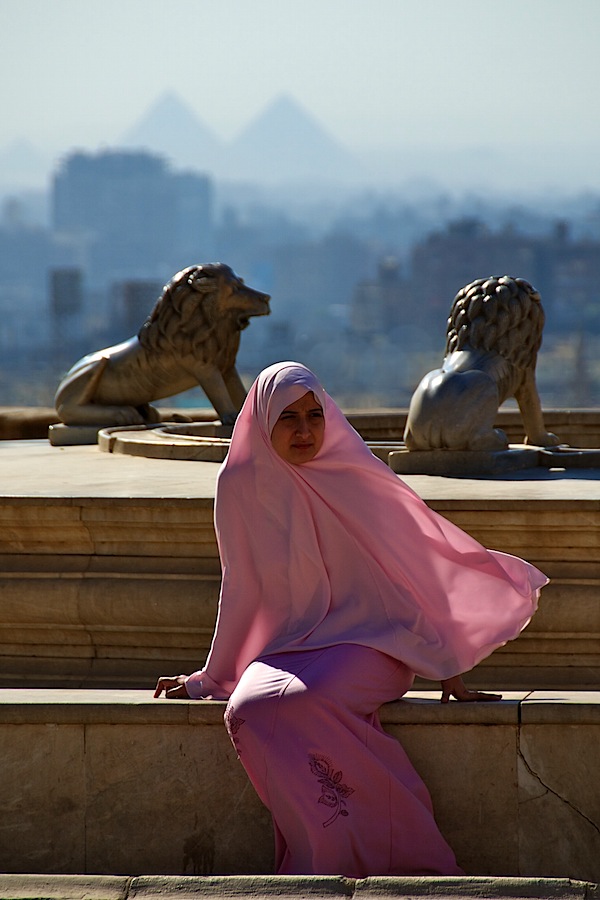 Fashion and Style - Lady in Pink - Cairo, Egypt - Copyright 2010 Ralph Velasco.jpg