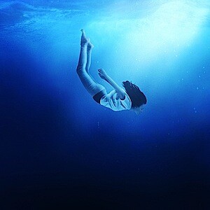 _wp-content_uploads_2011_10_Into-You.jpg